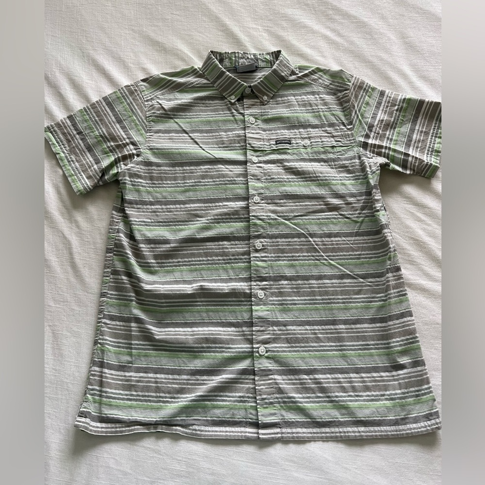 EUC Men’s Columbia Shirt Size L